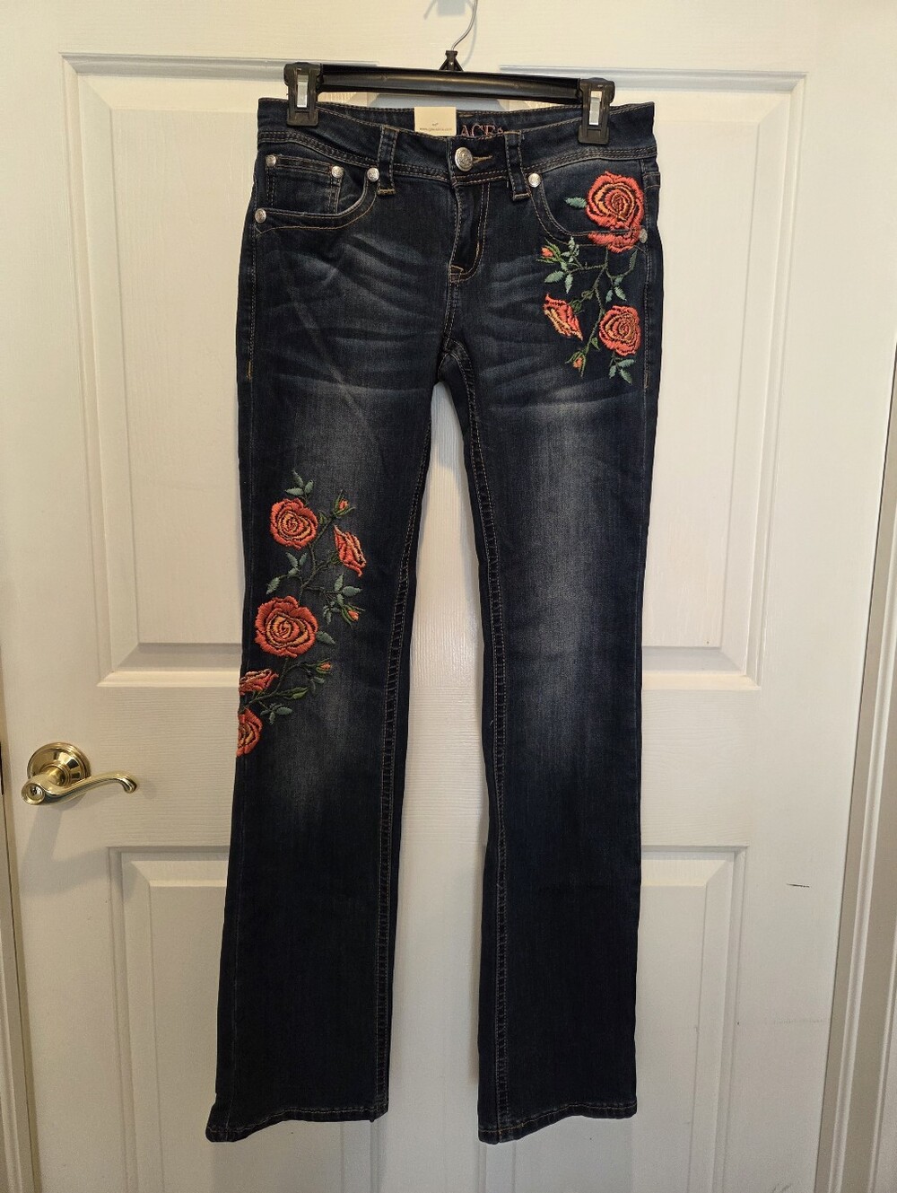 Grace in LA Embroidered Rose Bootcut Jeans Size 26